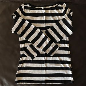 Black and grey striped long sleeve tee.